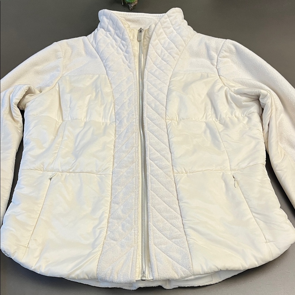 Lululemon Athletica Size 12 Ivory Quilted Puffer Jacket